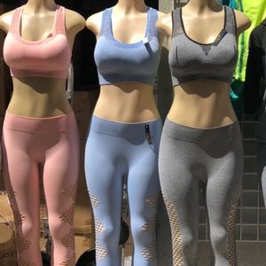 Meet your Posher, Raquel